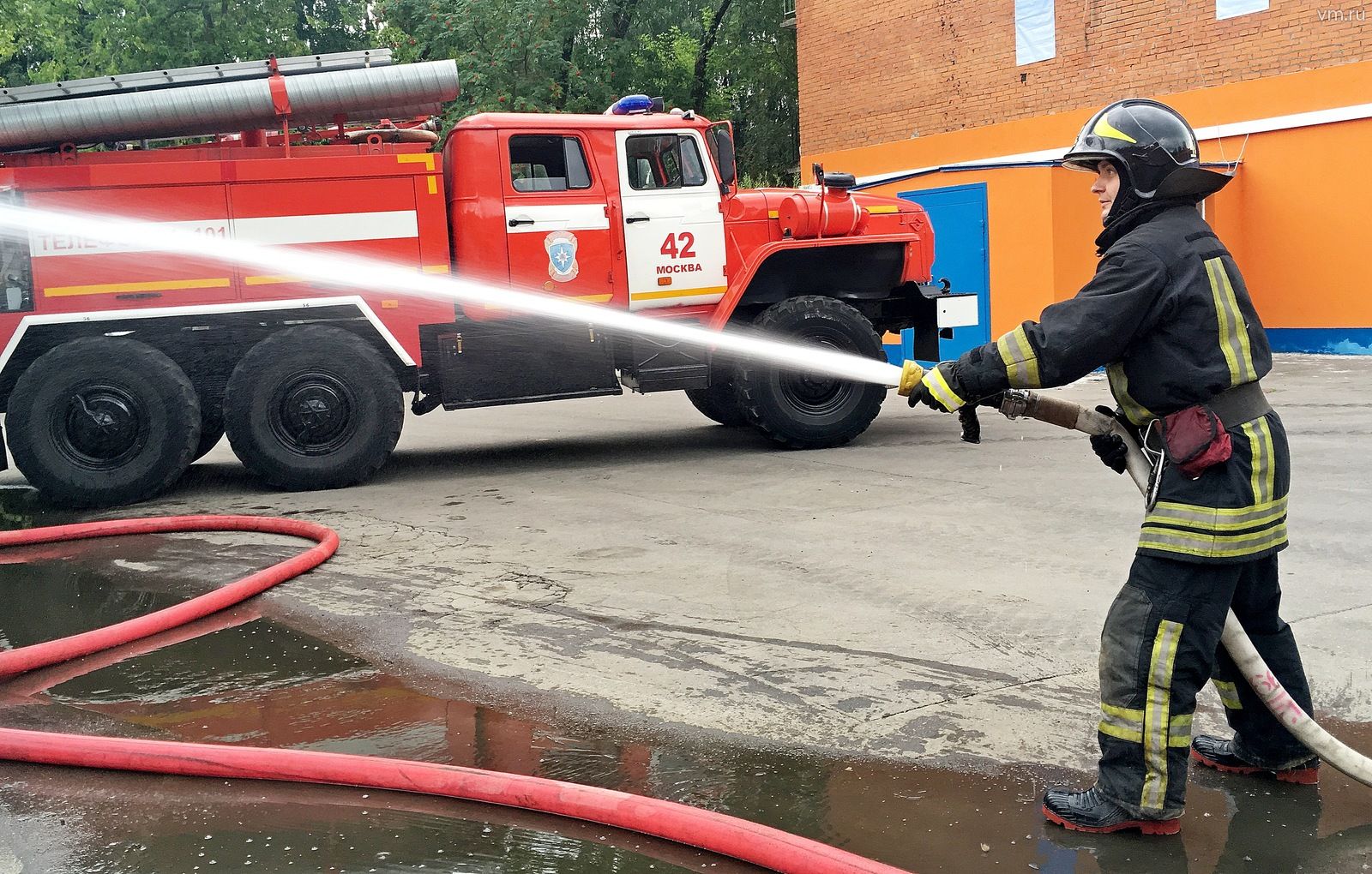 Огонь - быстрая и самоподдерживающаяся форма окисления, о пожарных машинах на сайте mashina-01.ru